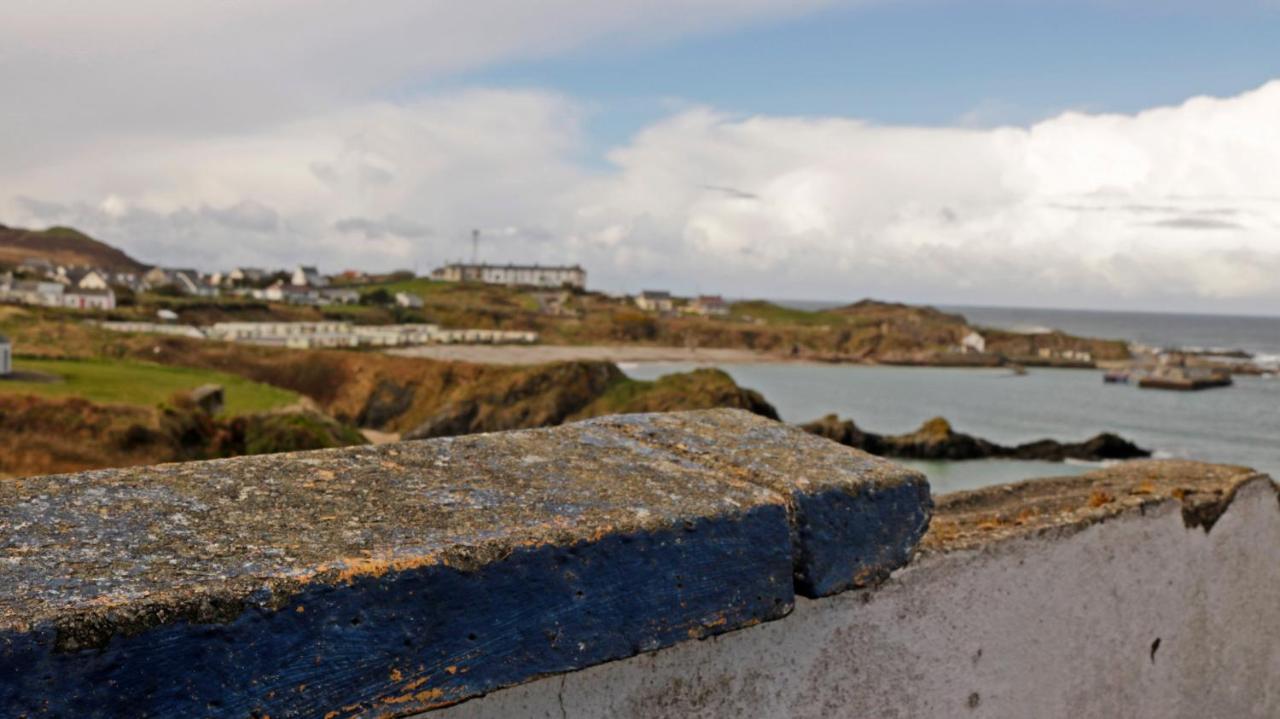 The Seaview Tavern Ballygorman Kültér fotó
