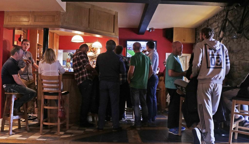 The Seaview Tavern Ballygorman Kültér fotó